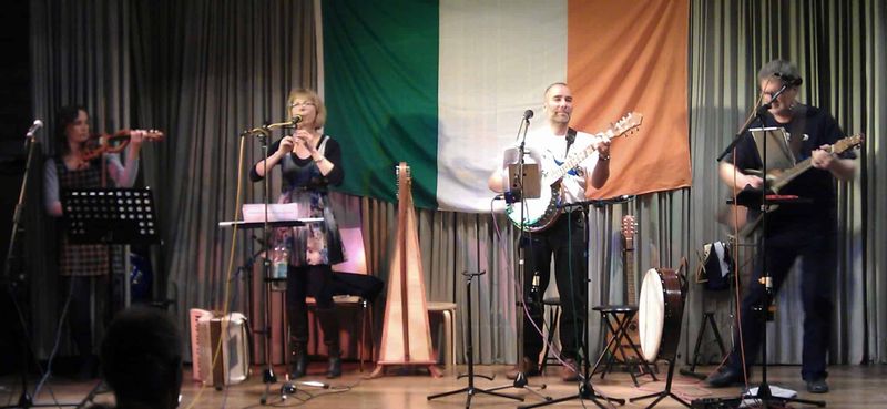 #Irish Folk Music mit Loch Talamh in der Alten Kirche Mochenwangen